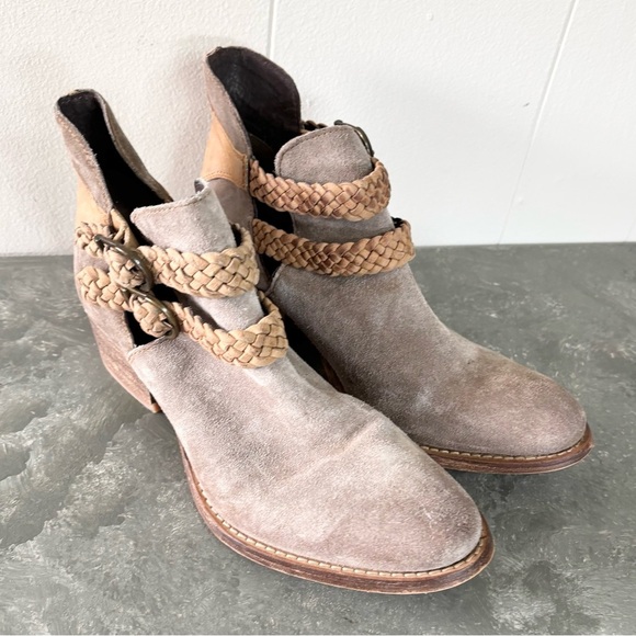 Rebels by Anthropologie Calista buckle booties shoes boots size 7.5 suede - Picture 1 of 5